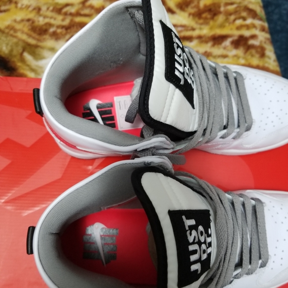 Nike dunk lux (undefeated) main image 12